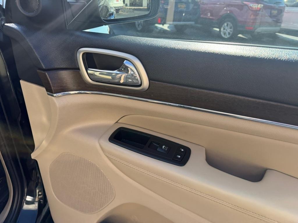 Jeep Grand Cherokee Limited 2WD 2016