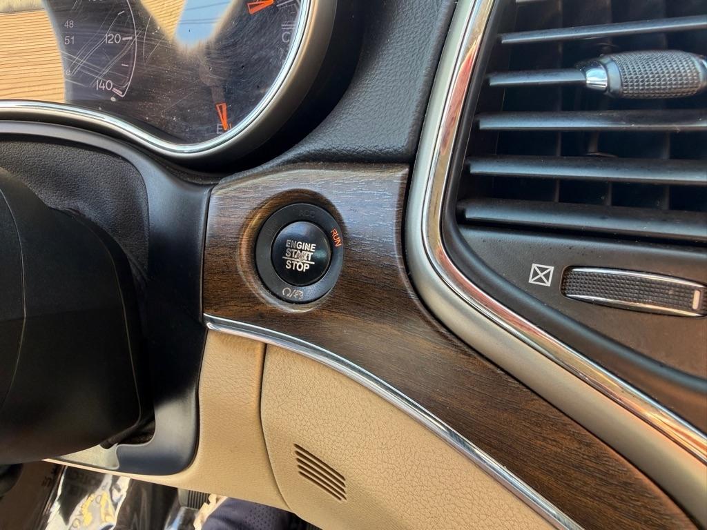 Jeep Grand Cherokee Limited 2WD 2016
