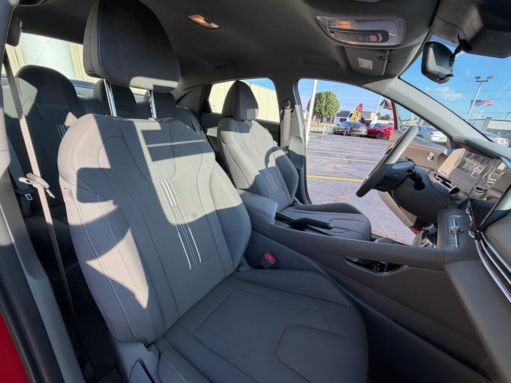 Hyundai Elantra  2024