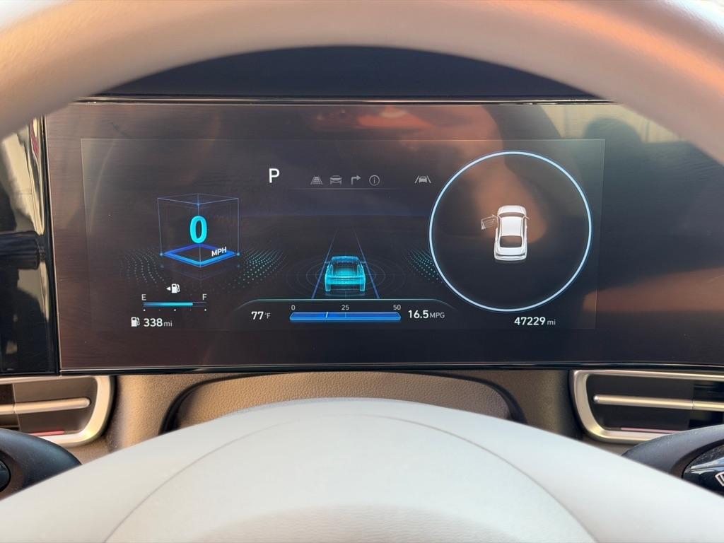 Hyundai Elantra  2024