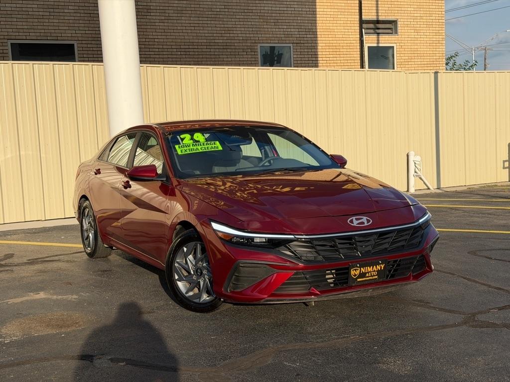 Hyundai Elantra  2024
