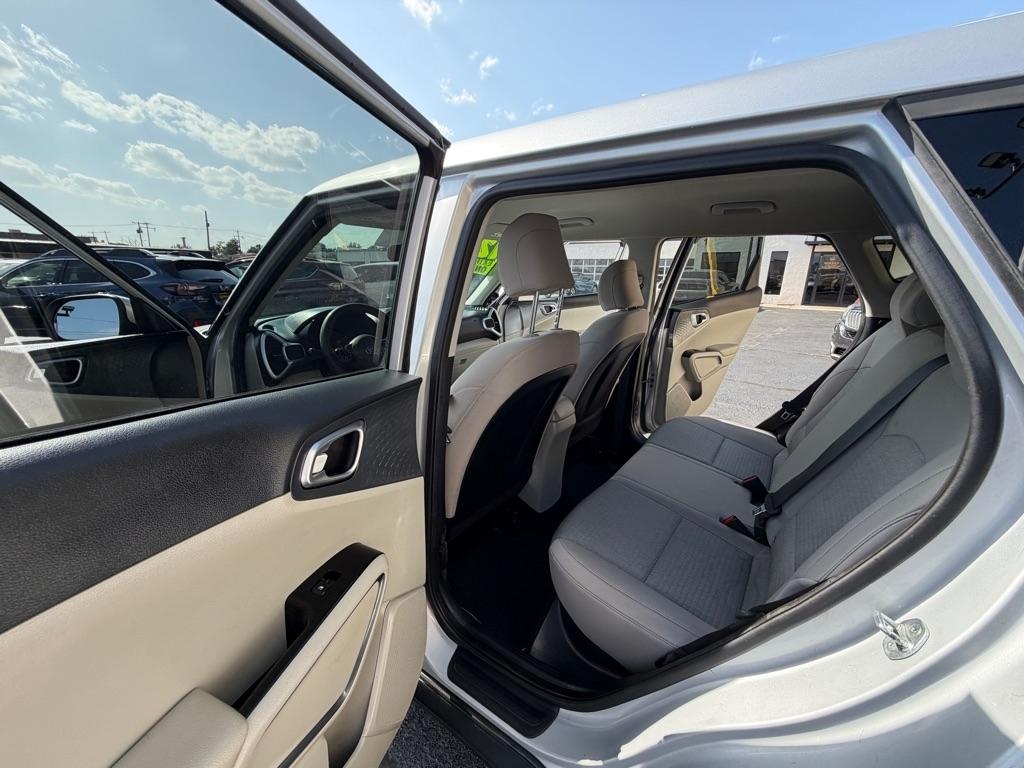 Kia Soul LX CVT 2021