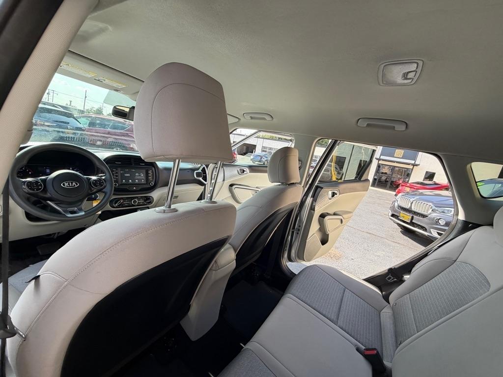Kia Soul LX CVT 2021