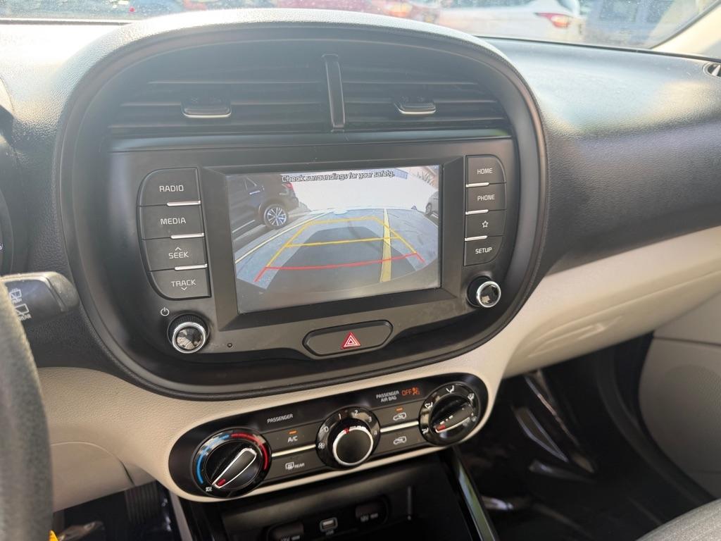 Kia Soul LX CVT 2021