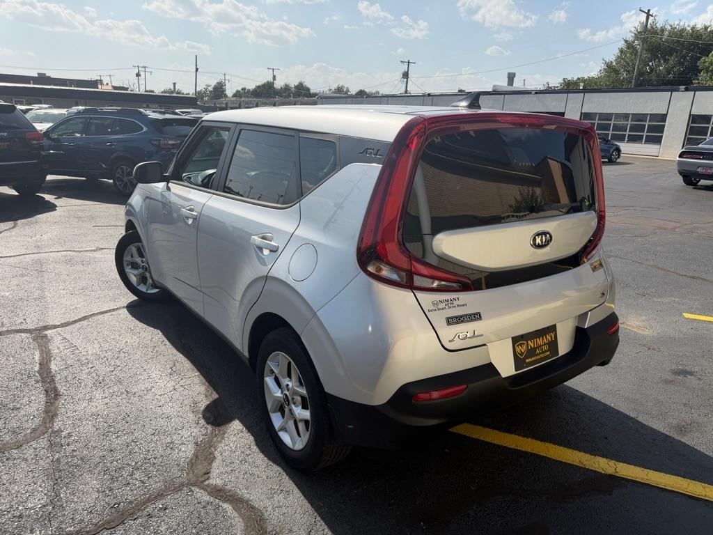 Kia Soul LX CVT 2021