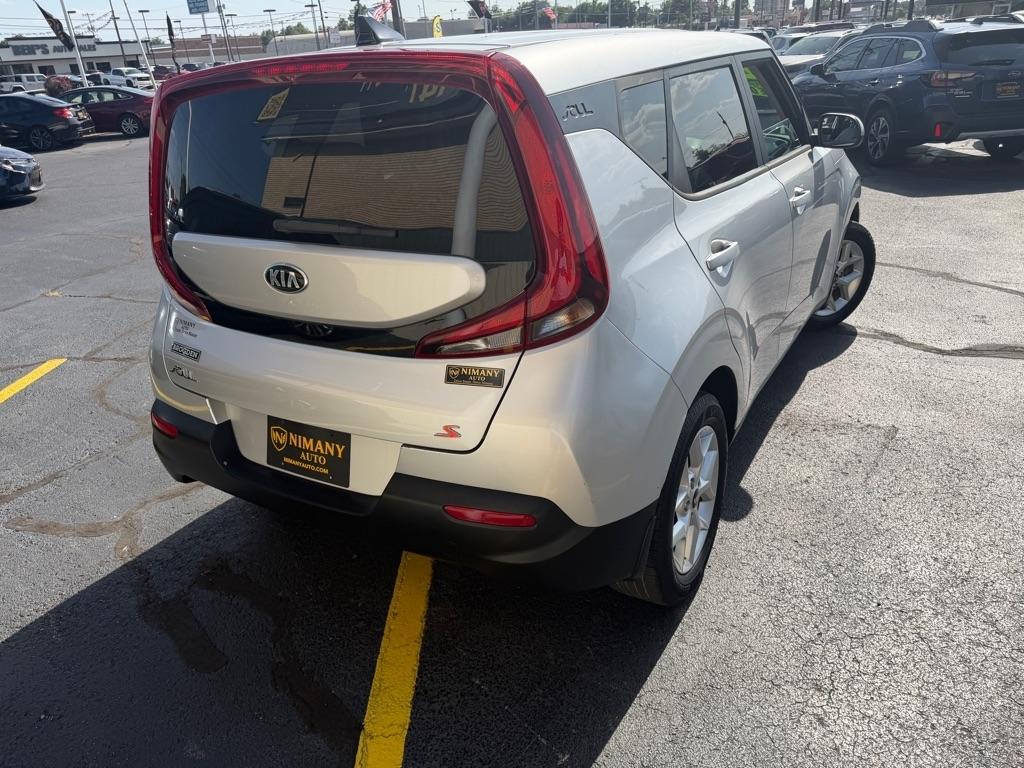 Kia Soul LX CVT 2021