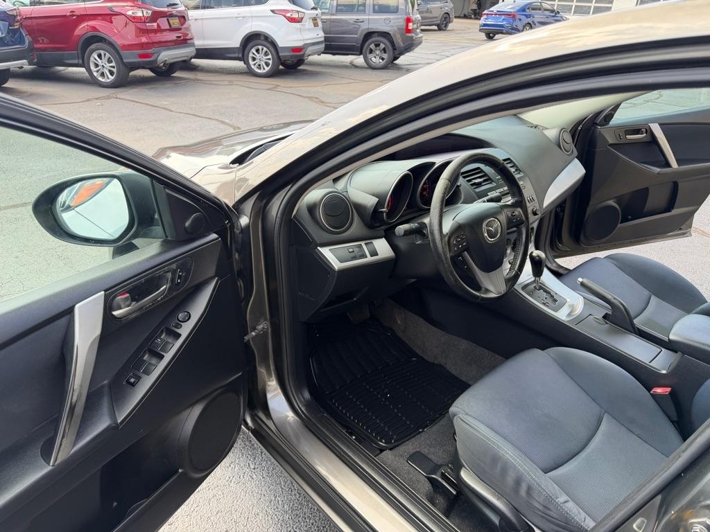 Mazda MAZDA3 s Sport 4-Door 2010