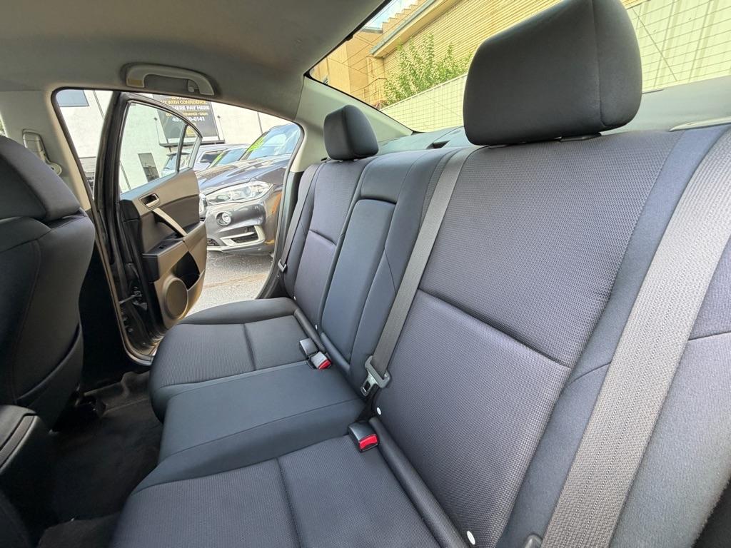 Mazda MAZDA3 s Sport 4-Door 2010