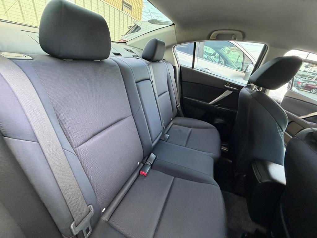Mazda MAZDA3 s Sport 4-Door 2010