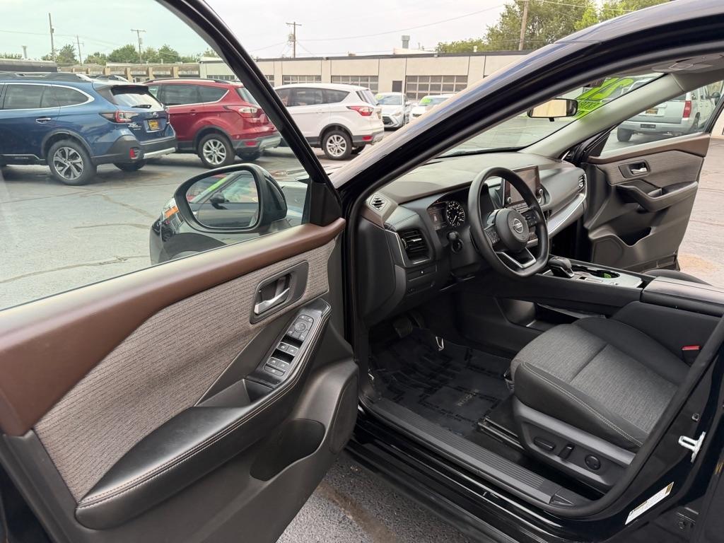 Nissan Rogue SV 2021