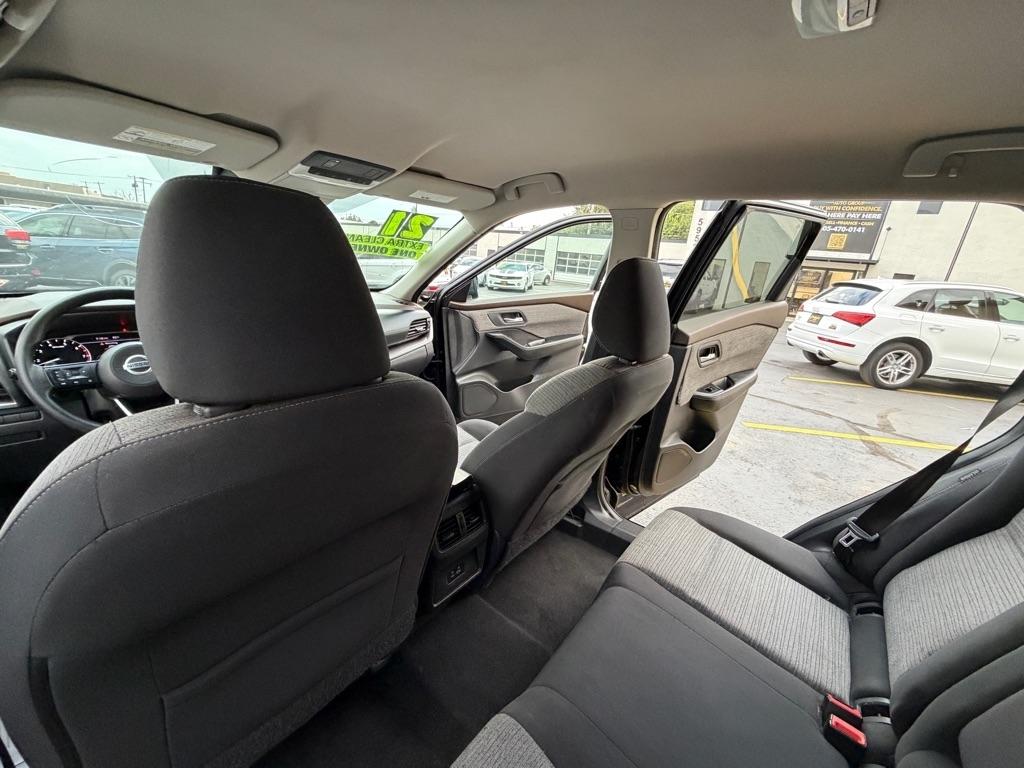 Nissan Rogue SV 2021