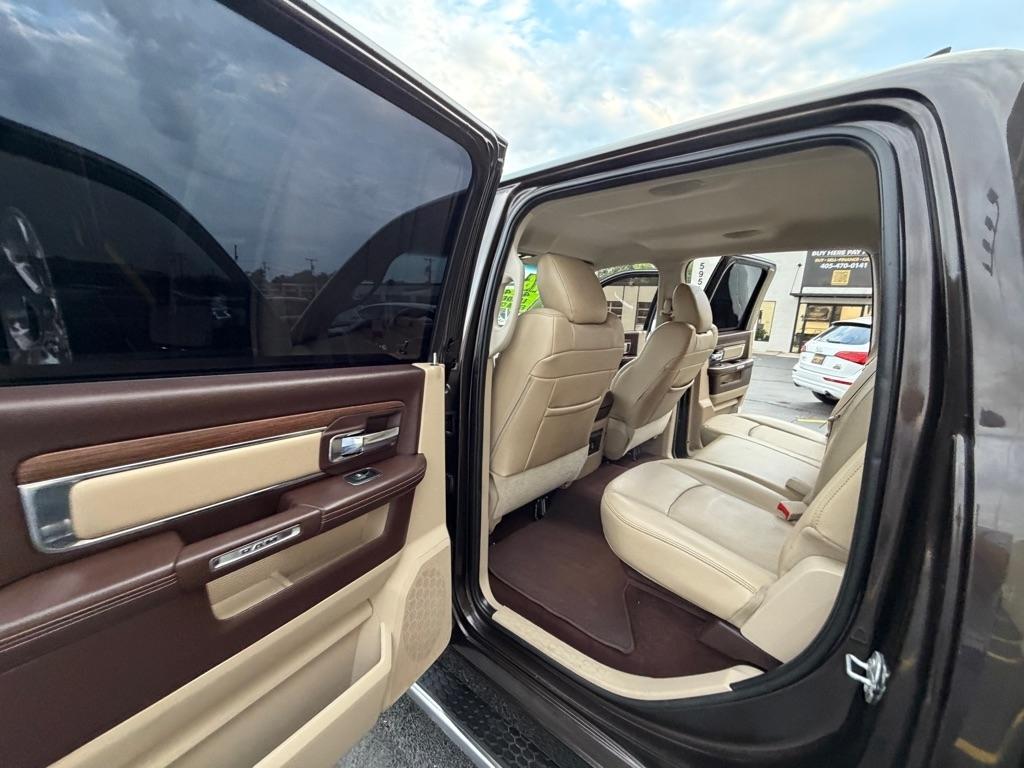 RAM 1500 Laramie Crew Cab SWB 4WD 2016