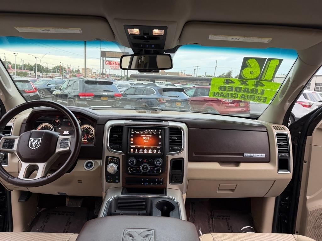 RAM 1500 Laramie Crew Cab SWB 4WD 2016