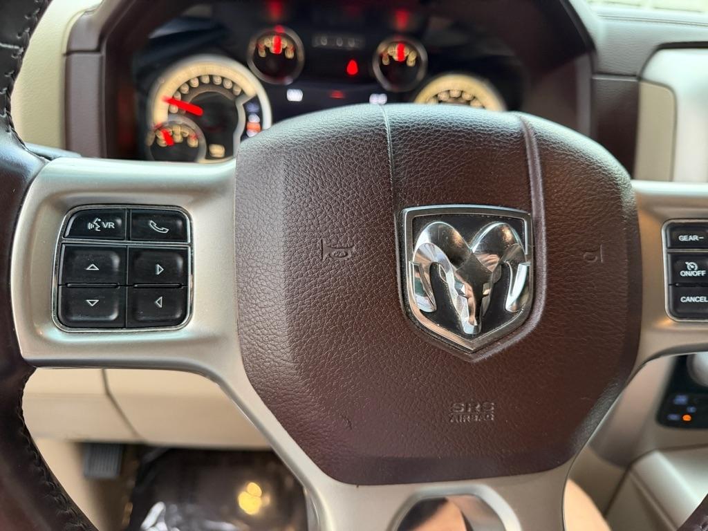 RAM 1500 Laramie Crew Cab SWB 4WD 2016