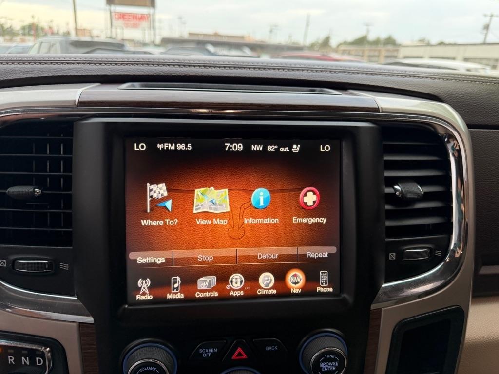 RAM 1500 Laramie Crew Cab SWB 4WD 2016