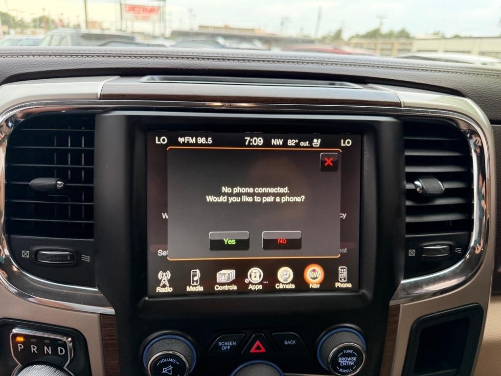 RAM 1500 Laramie Crew Cab SWB 4WD 2016