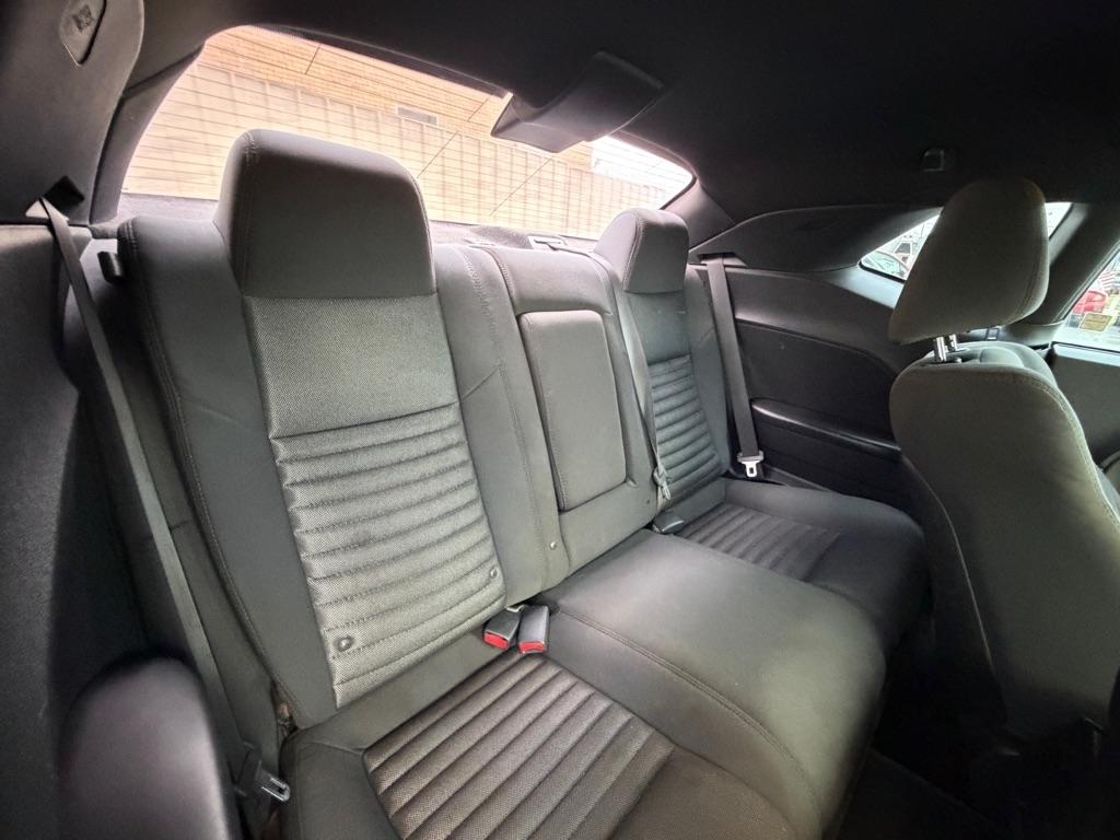 Dodge Challenger SXT 2012