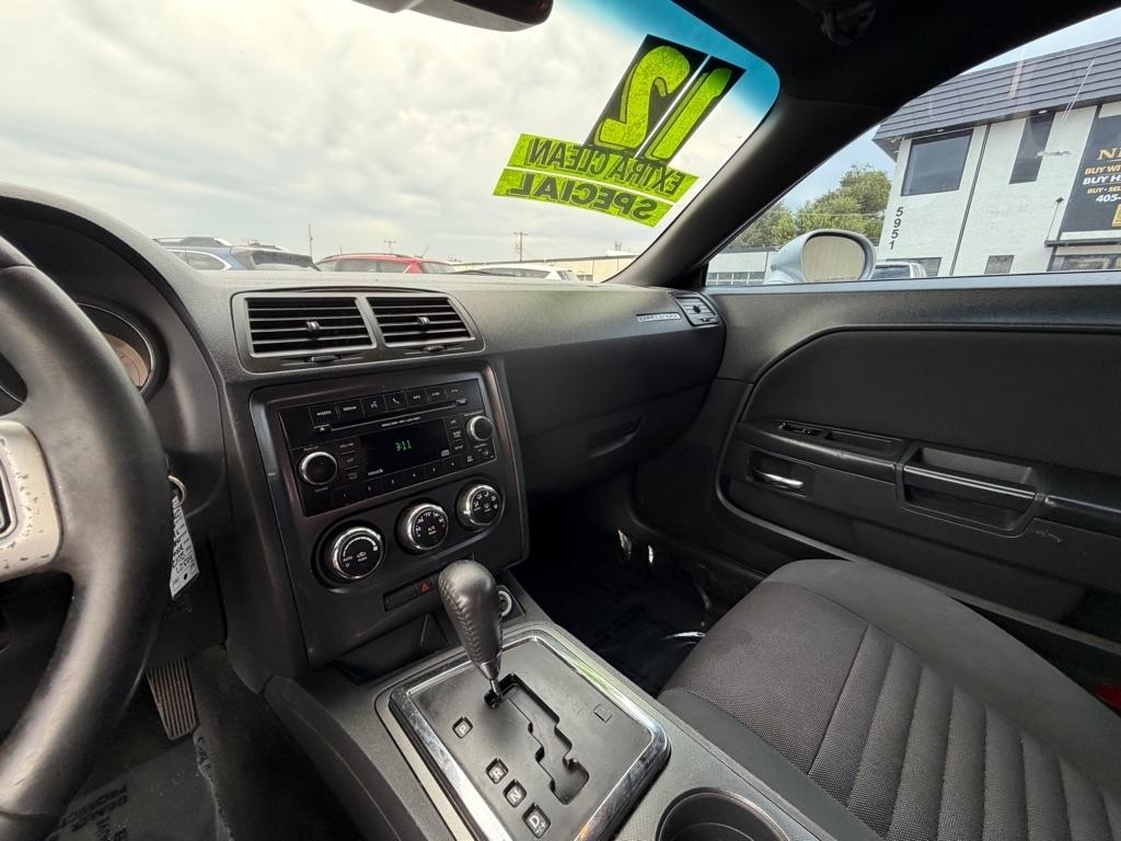 Dodge Challenger SXT 2012
