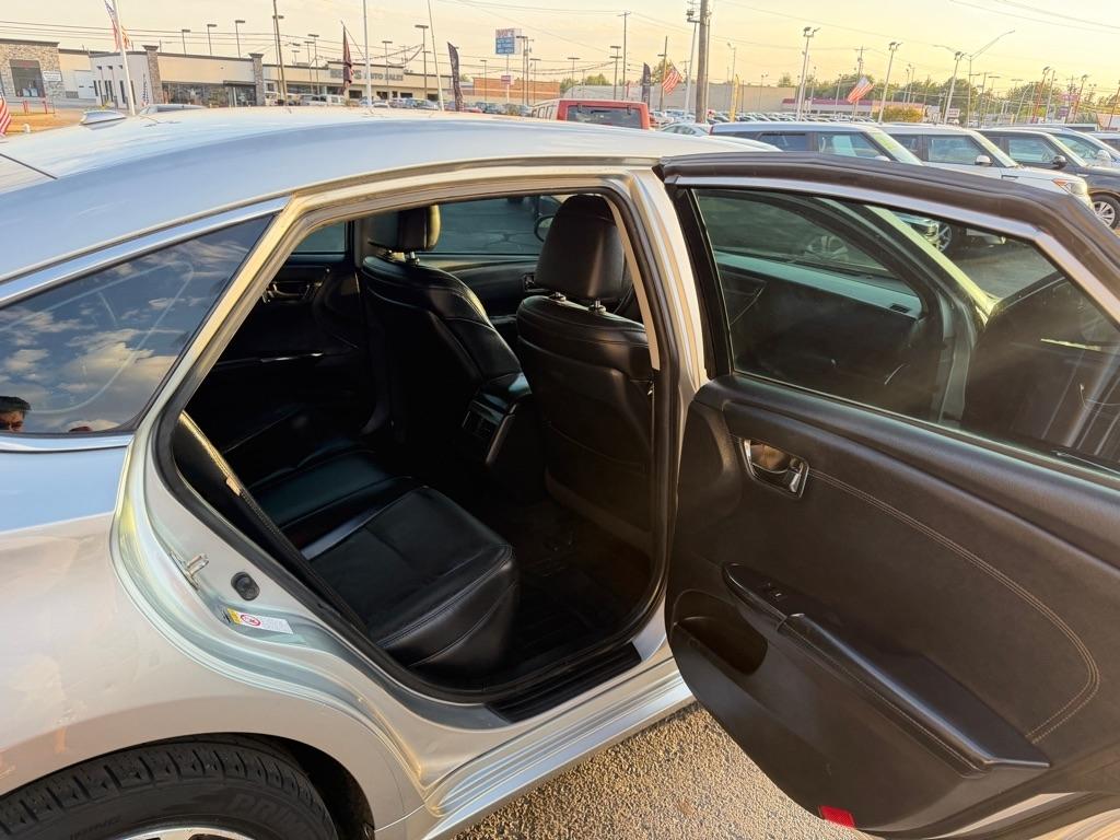Toyota Avalon XLE 2016