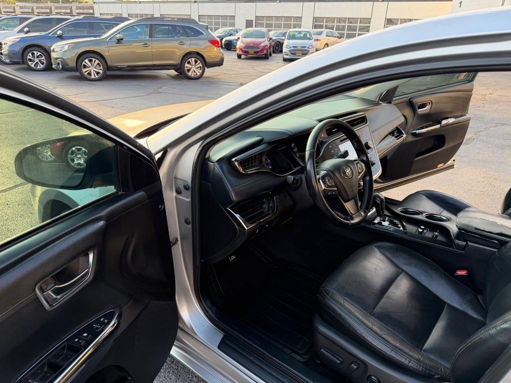 Toyota Avalon XLE 2016