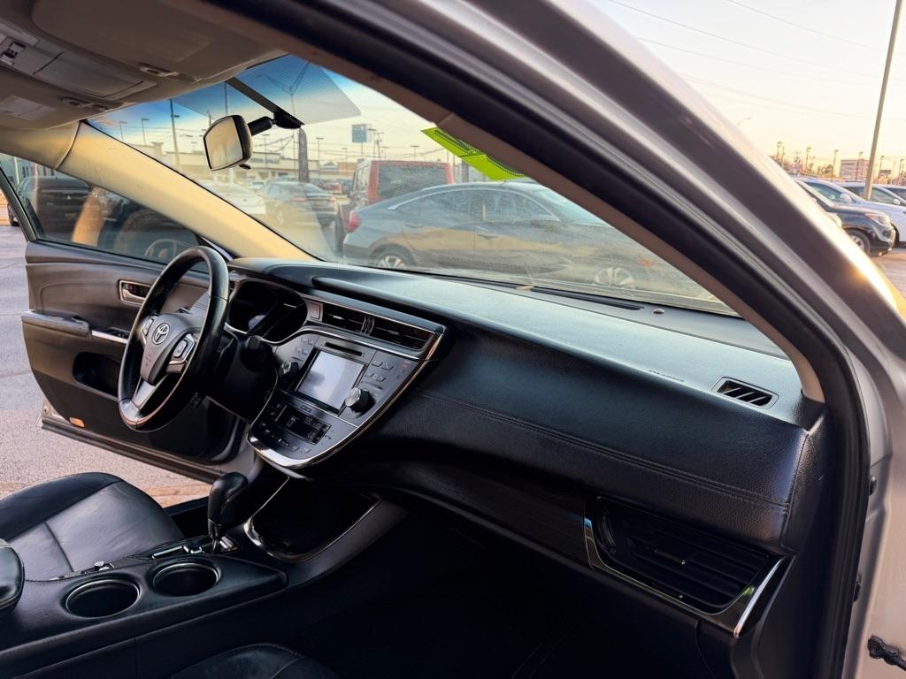 Toyota Avalon XLE 2016