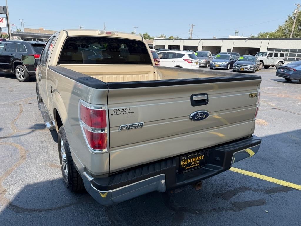 Ford F-150 XL SuperCab 8-ft. Bed 2WD 2009