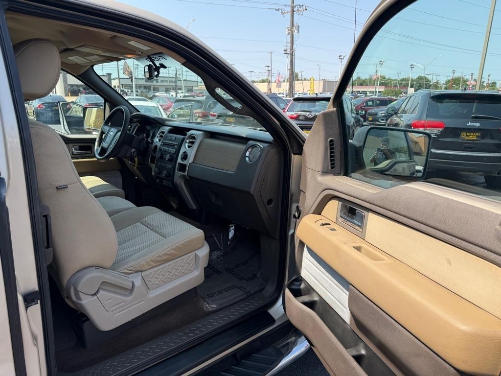 Ford F-150 XL SuperCab 8-ft. Bed 2WD 2009