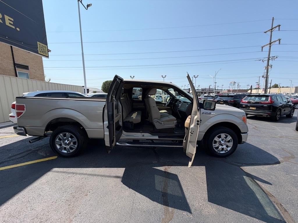 Ford F-150 XL SuperCab 8-ft. Bed 2WD 2009
