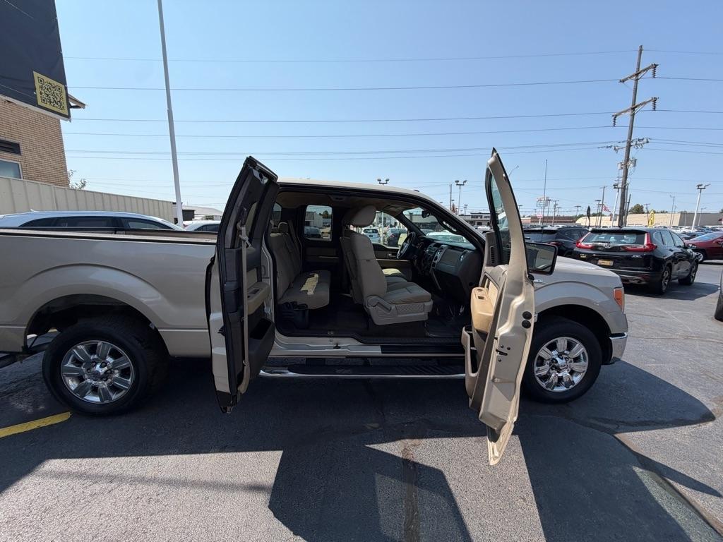 Ford F-150 XL SuperCab 8-ft. Bed 2WD 2009