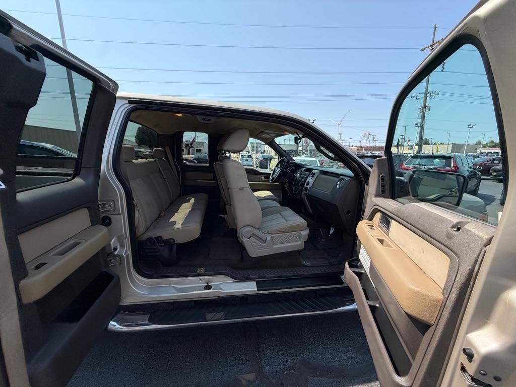 Ford F-150 XL SuperCab 8-ft. Bed 2WD 2009