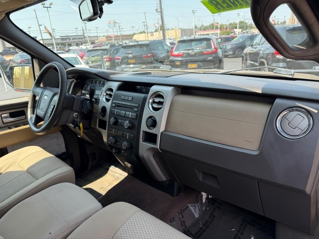 Ford F-150 XL SuperCab 8-ft. Bed 2WD 2009