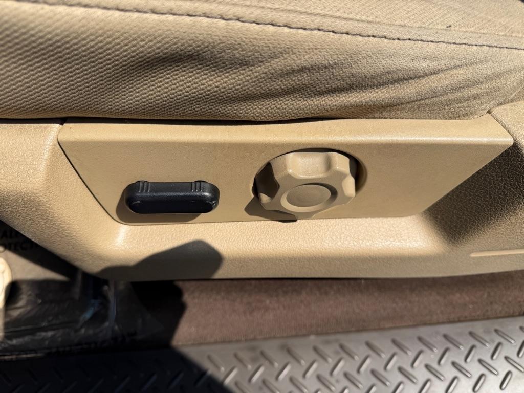 Ford F-150 XL SuperCab 8-ft. Bed 2WD 2009