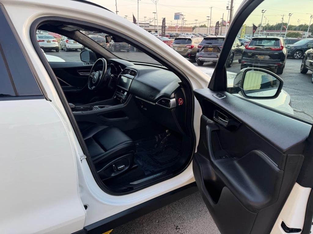 Jaguar F-Pace 25t Premium 2019