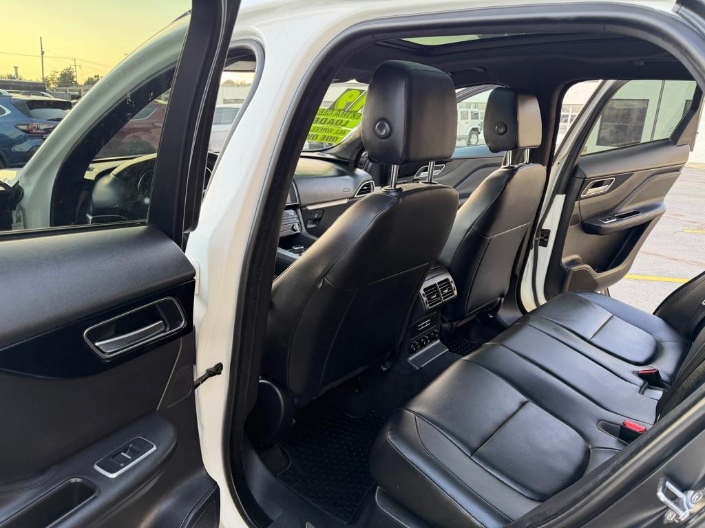Jaguar F-Pace 25t Premium 2019