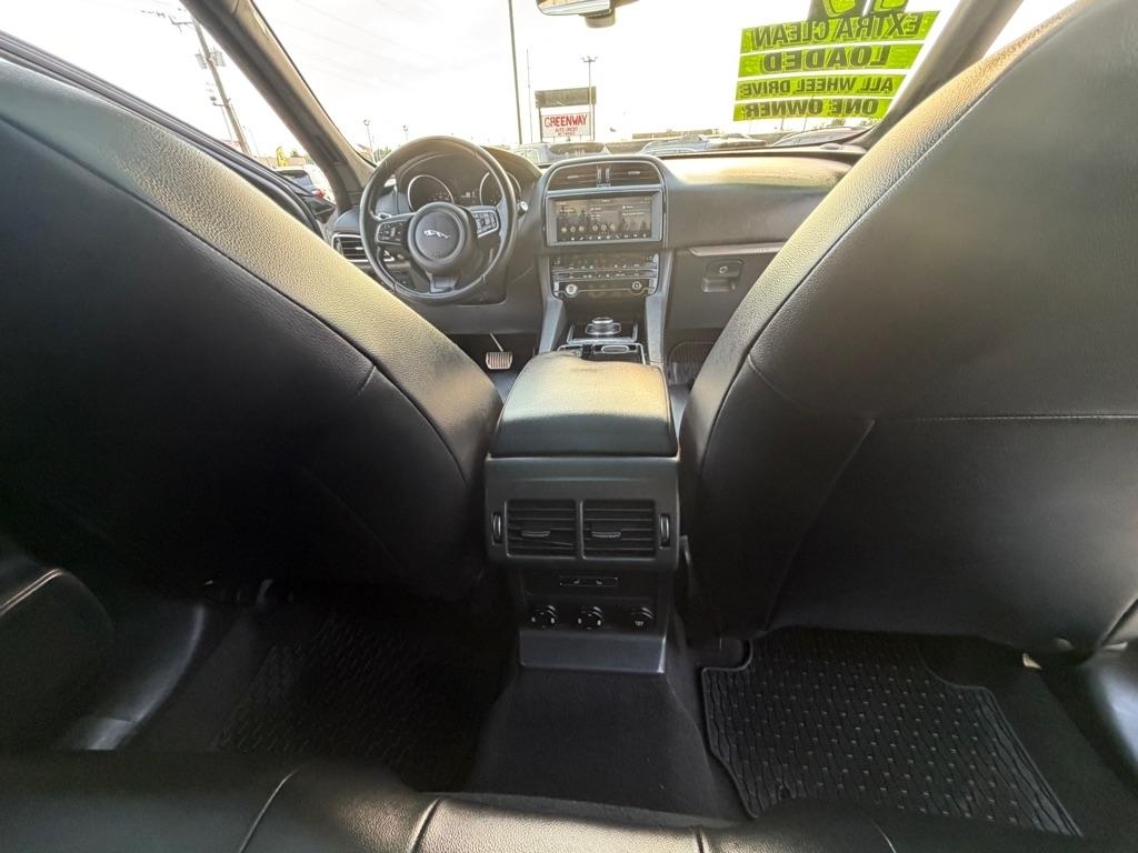 Jaguar F-Pace 25t Premium 2019