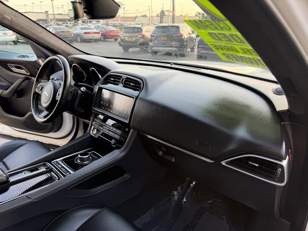 Jaguar F-Pace 25t Premium 2019