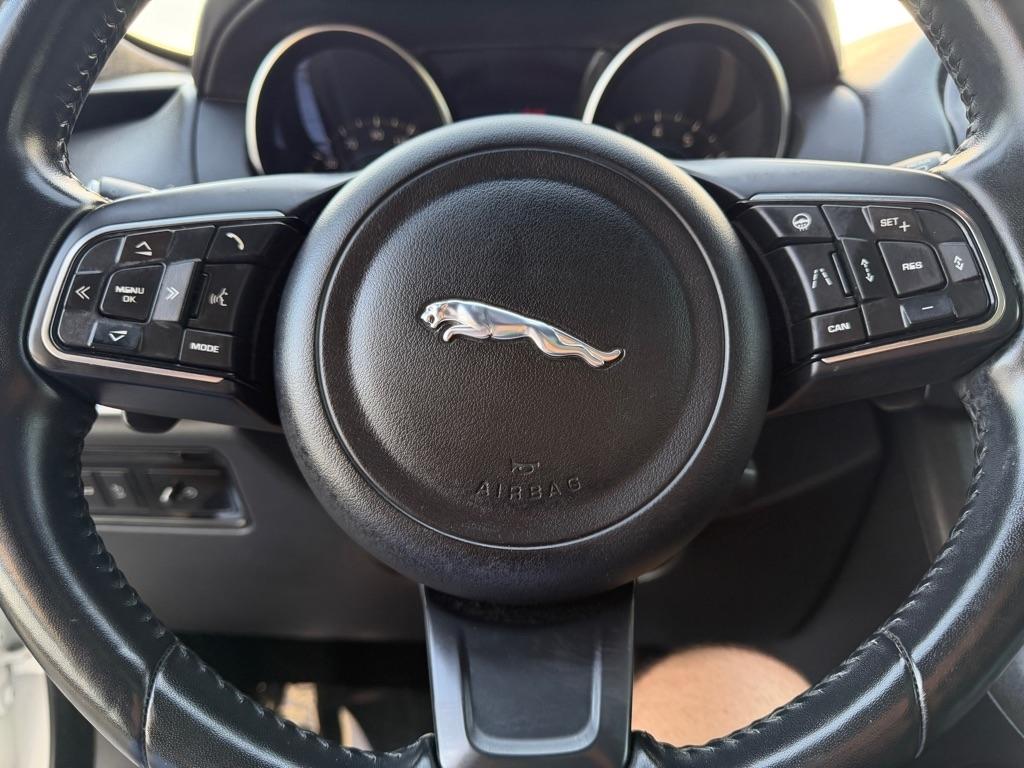 Jaguar F-Pace 25t Premium 2019