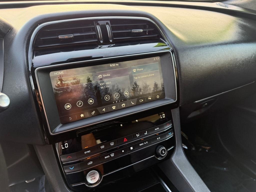 Jaguar F-Pace 25t Premium 2019
