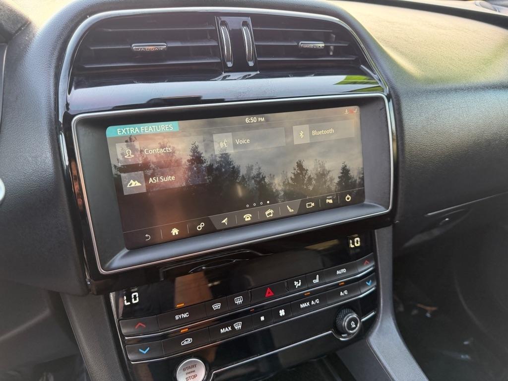 Jaguar F-Pace 25t Premium 2019
