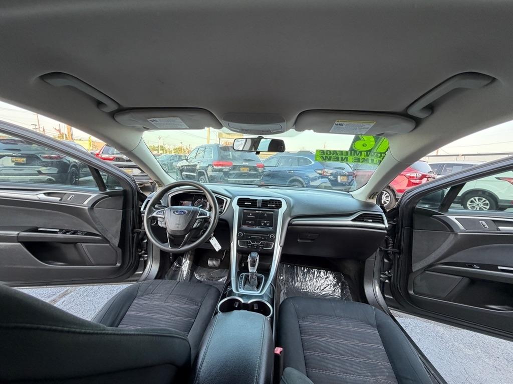 Ford Fusion SE 2016