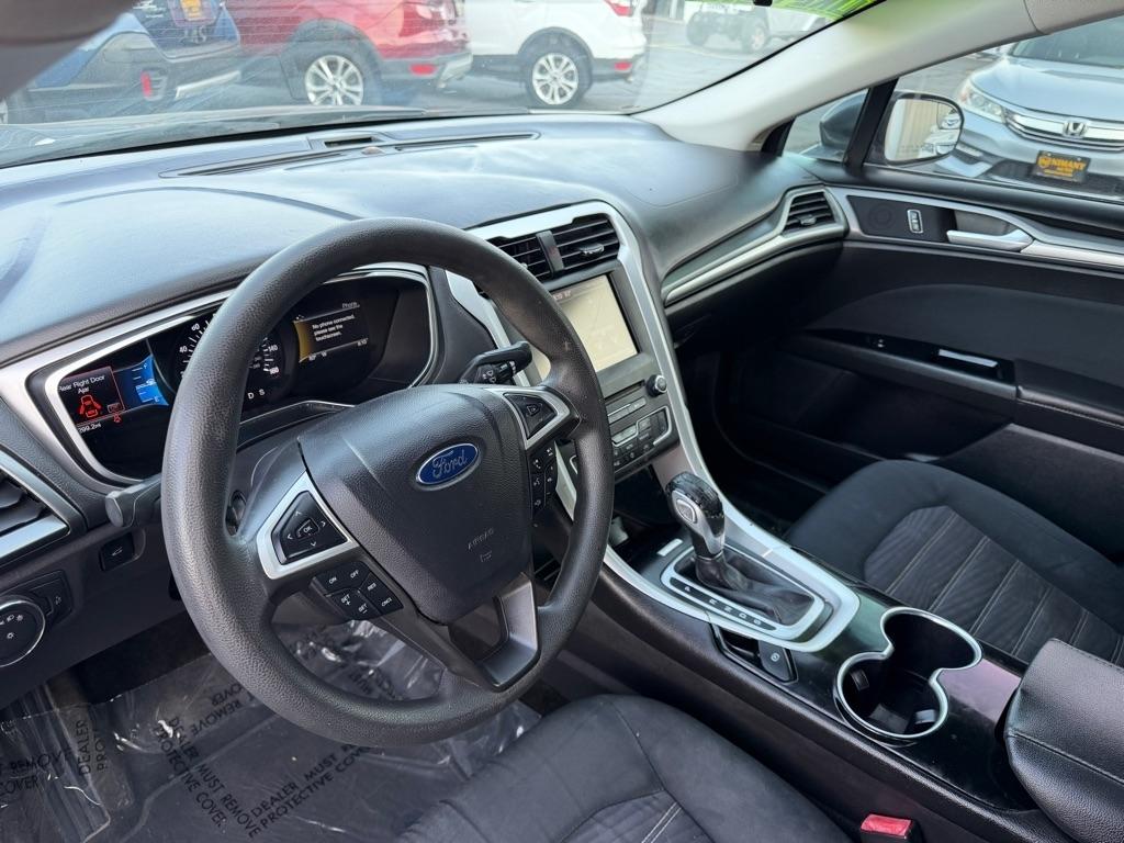 Ford Fusion SE 2016