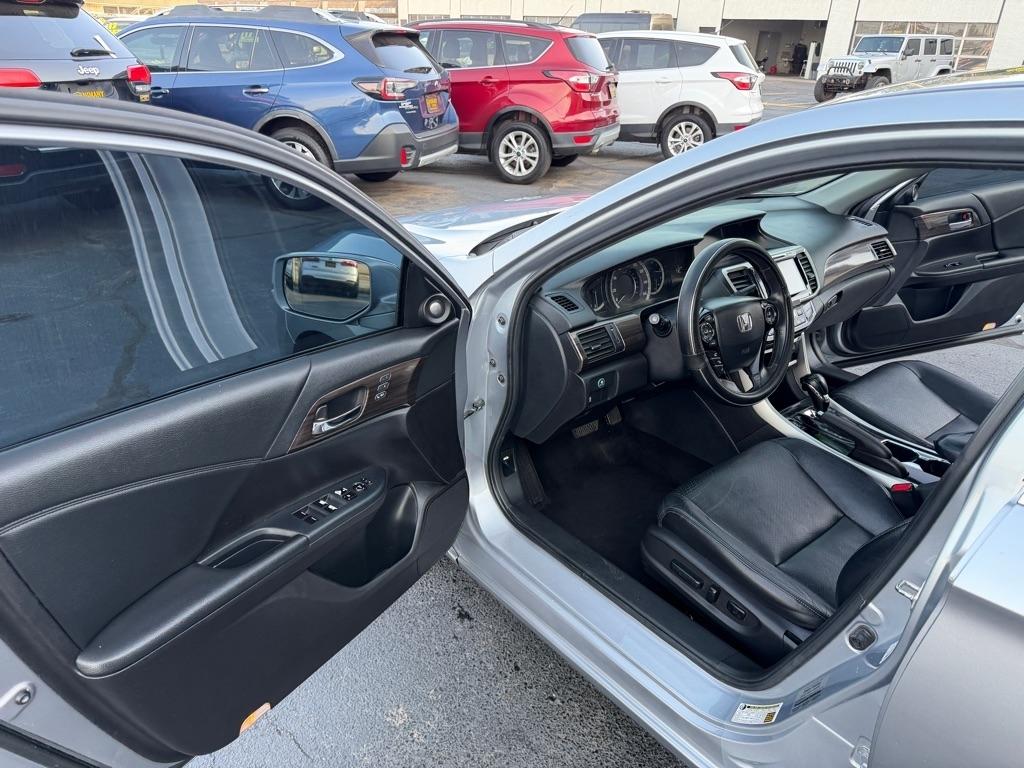 Honda Accord EX-L Sedan V6 6-Spd AT 2016