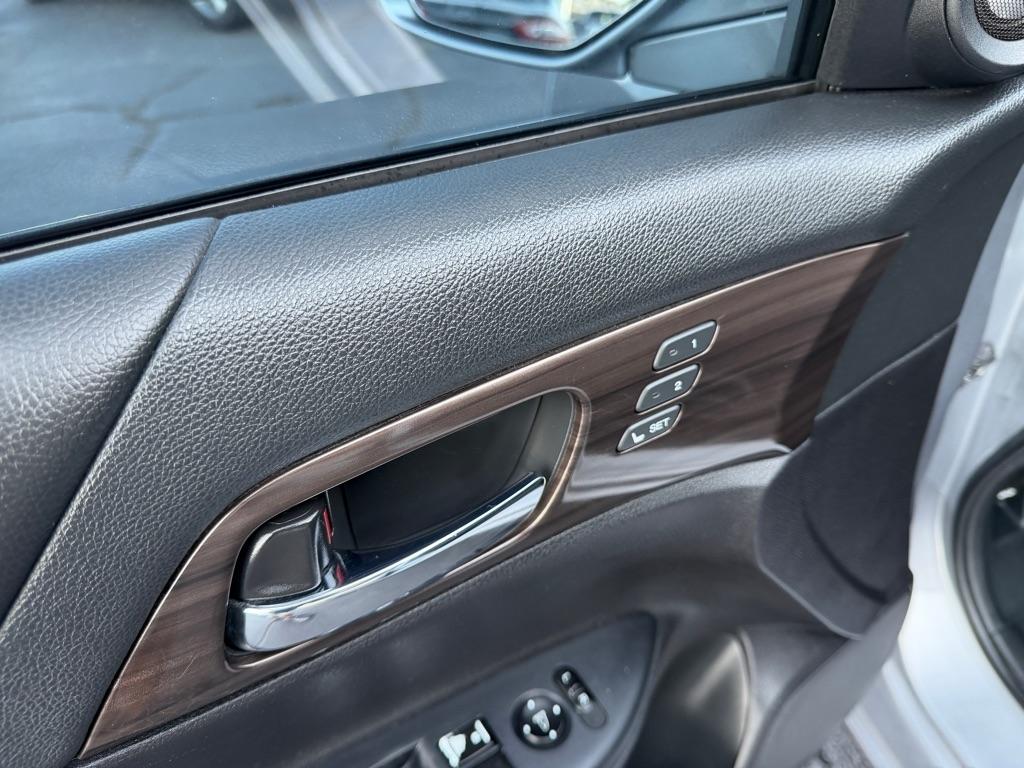 Honda Accord EX-L Sedan V6 6-Spd AT 2016