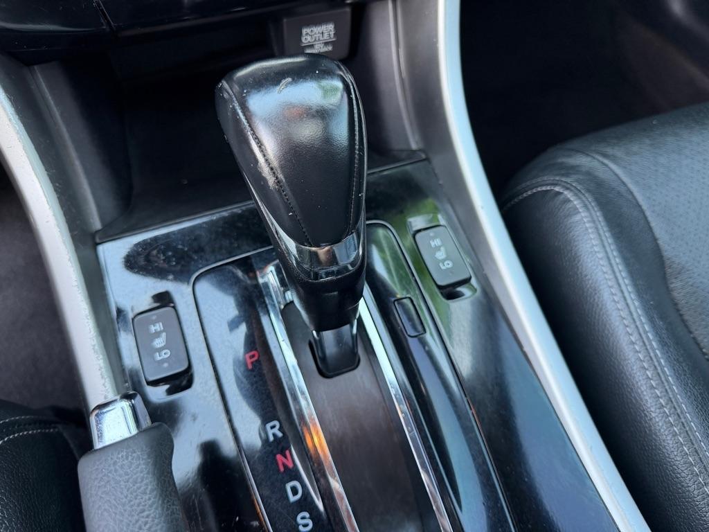 Honda Accord EX-L Sedan V6 6-Spd AT 2016