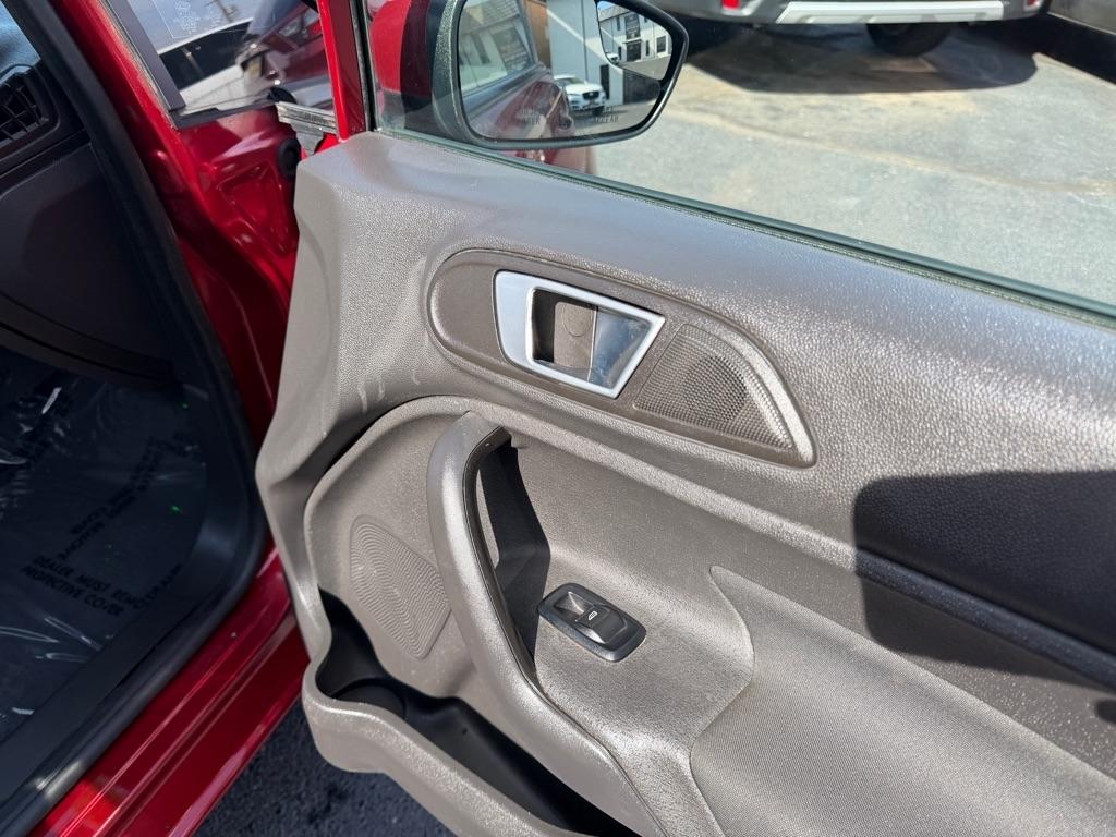 Ford Fiesta SE Hatchback 2014