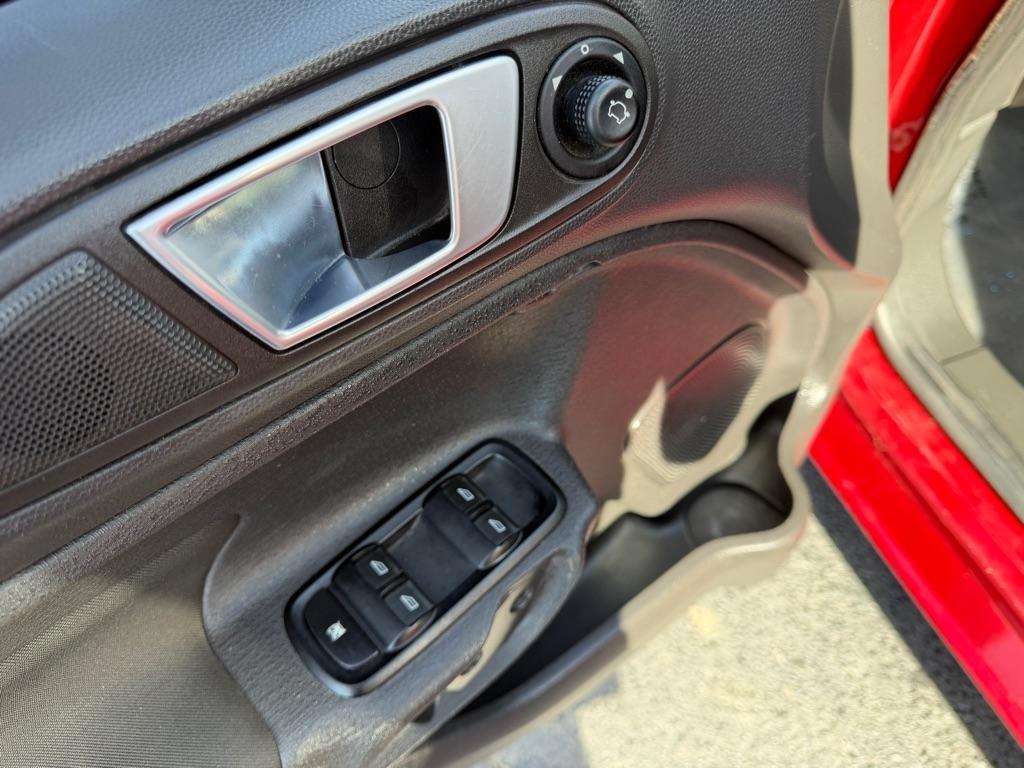 Ford Fiesta SE Hatchback 2014