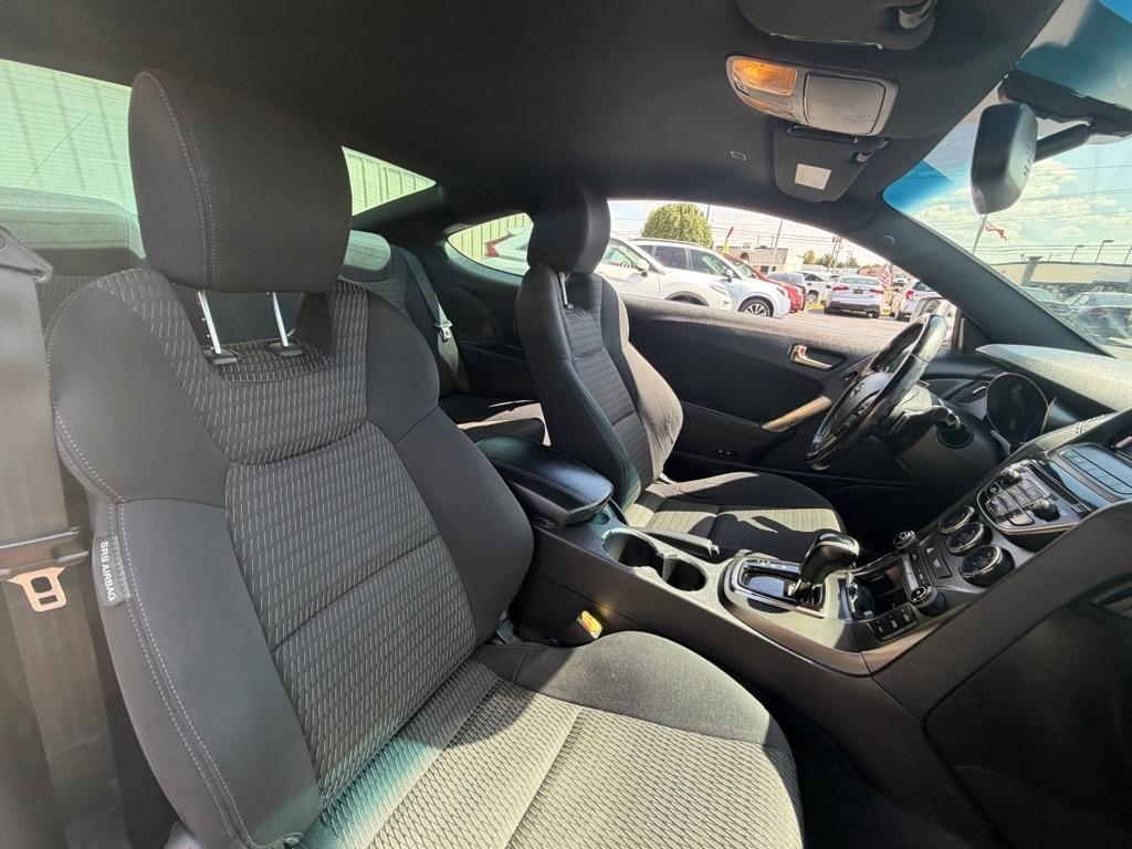Hyundai Genesis Coupe 3.8 8AT 2015