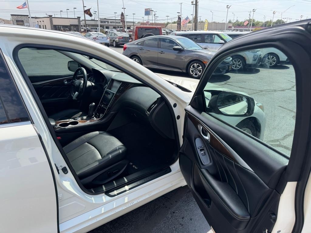 Infiniti Q50 3.0t LUXE 2019