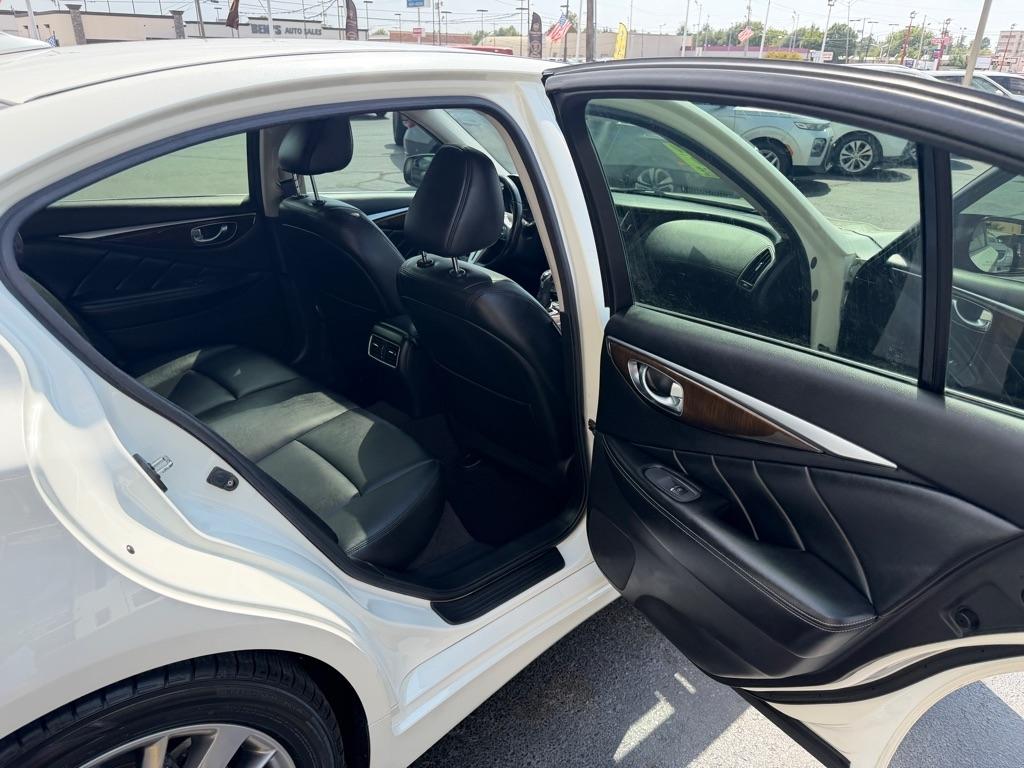 Infiniti Q50 3.0t LUXE 2019