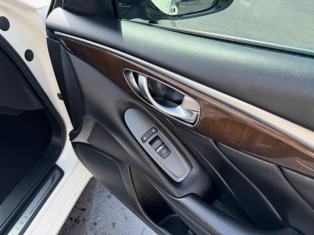 Infiniti Q50 3.0t LUXE 2019